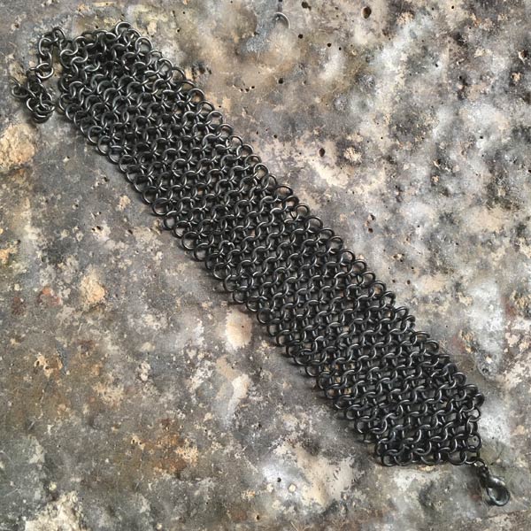 Bracelet B111   price €22 