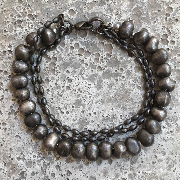 Bracelet B81   price €18