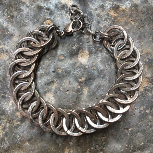 Bracelet B113   price €25 