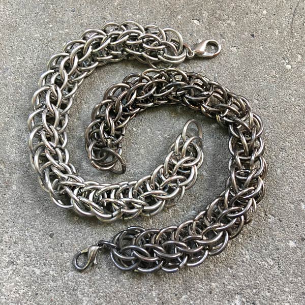 Bracelet B51   price €19
