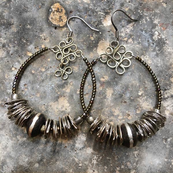 Earring E712   price €20