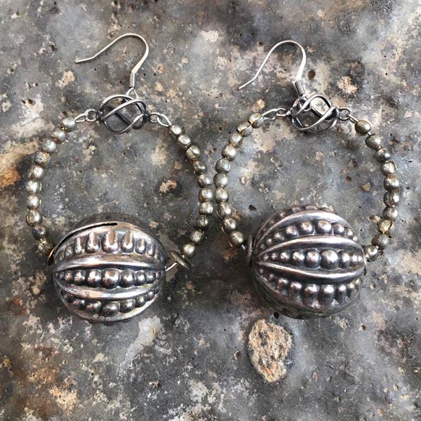Earring E667   price €18