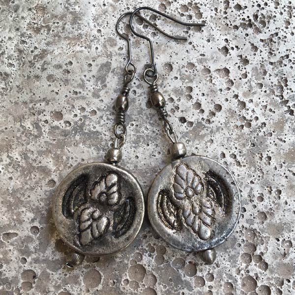 Earring E282    price €16