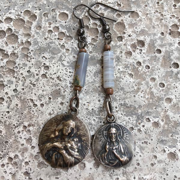 Earring E278    price €18