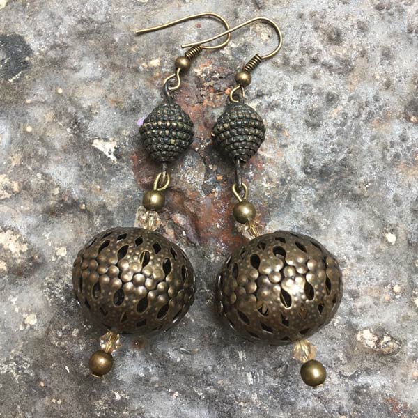 Earring E284    price €16