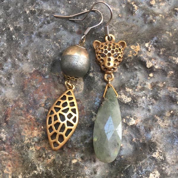 Earring E743   price €18