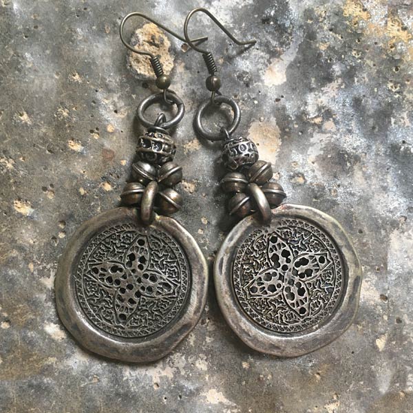 E518 Earring E518 price €19