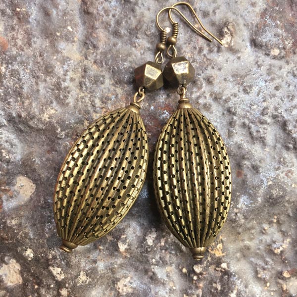 Earring E446   price €18