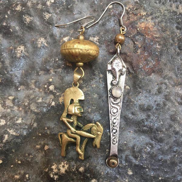 Earring E579   price €20