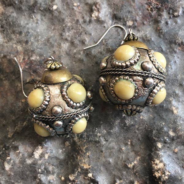 Earring E582   price €18