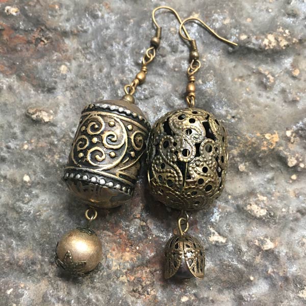 Earring E473   price €18