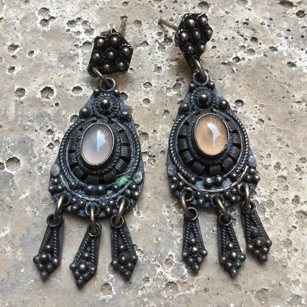 Earring E190   price €15