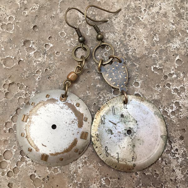 Earring E202    price €25