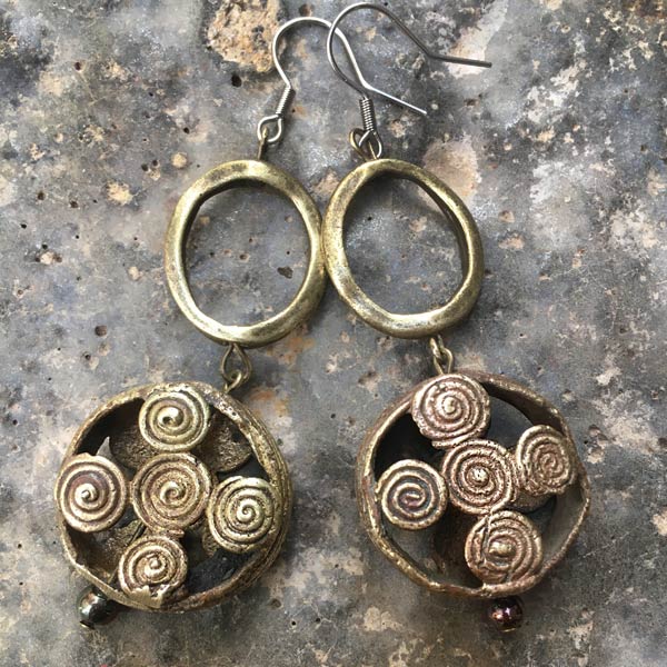 Earring E837   price €20