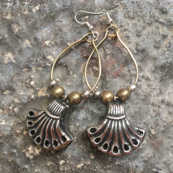 Earring E618   price €17