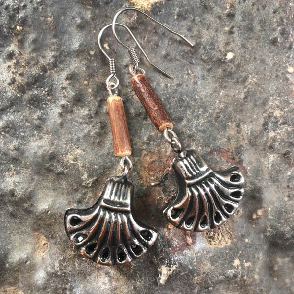 Earring E594   price €18