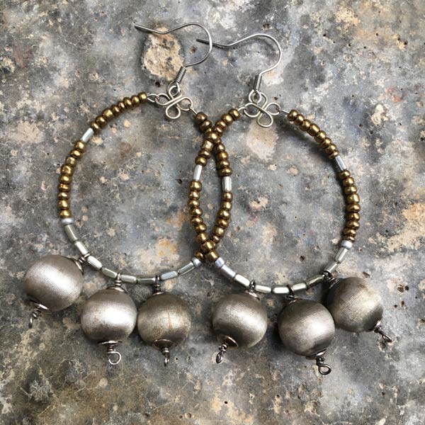 Earring E902   price €20