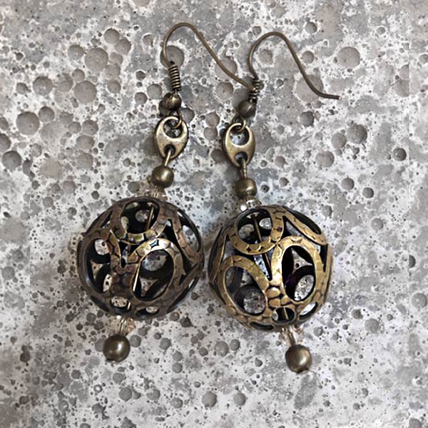 E296 Earring E296 SOLD