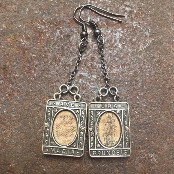 Earring E527   price €25
