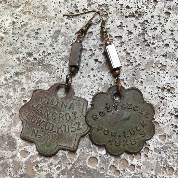 Earring E306    price €25