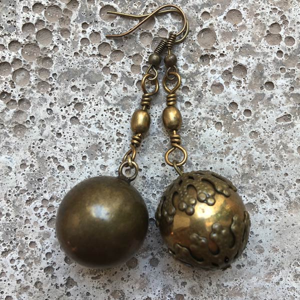 Earring E327    price €16