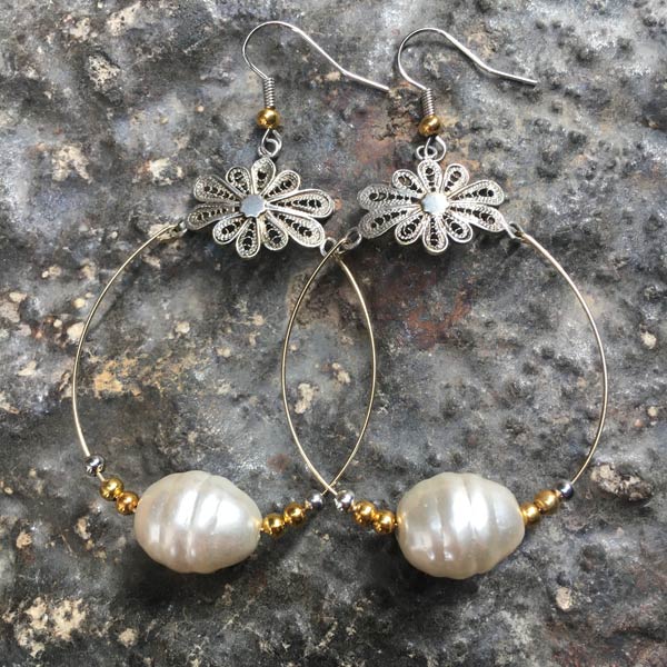 Earring E713   price €20