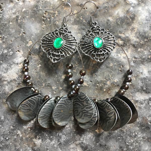 Earring E946   price €20