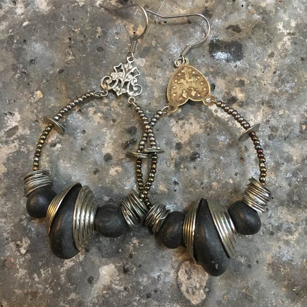 Earring E734   price €20