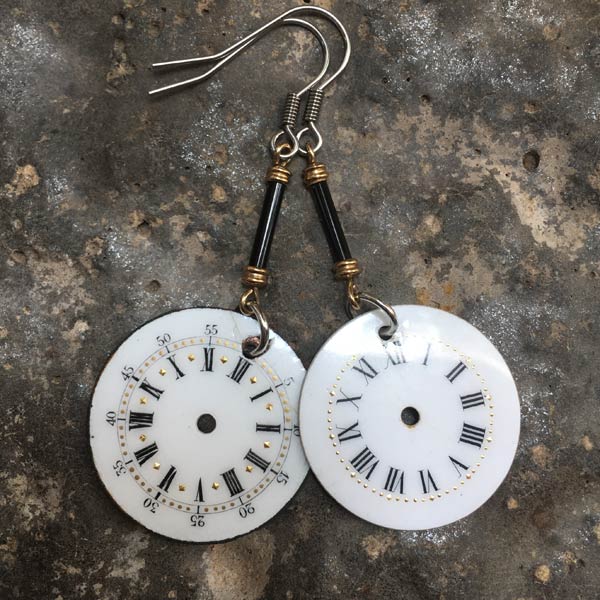 Earring E739   price €20