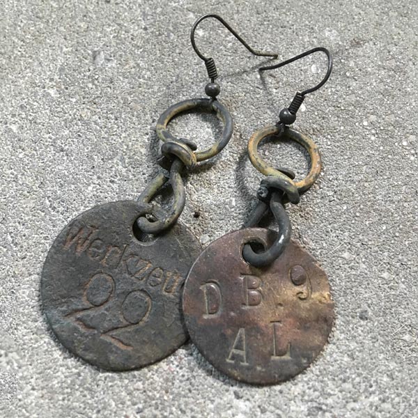 Earring E52   price €22