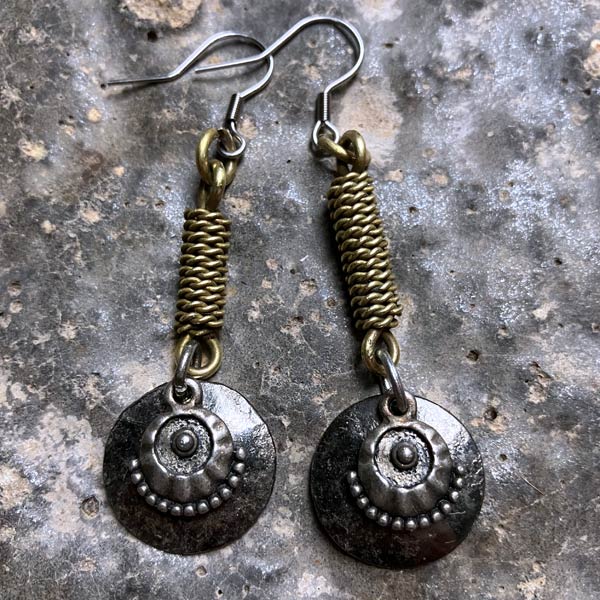 Earring E936   price €20