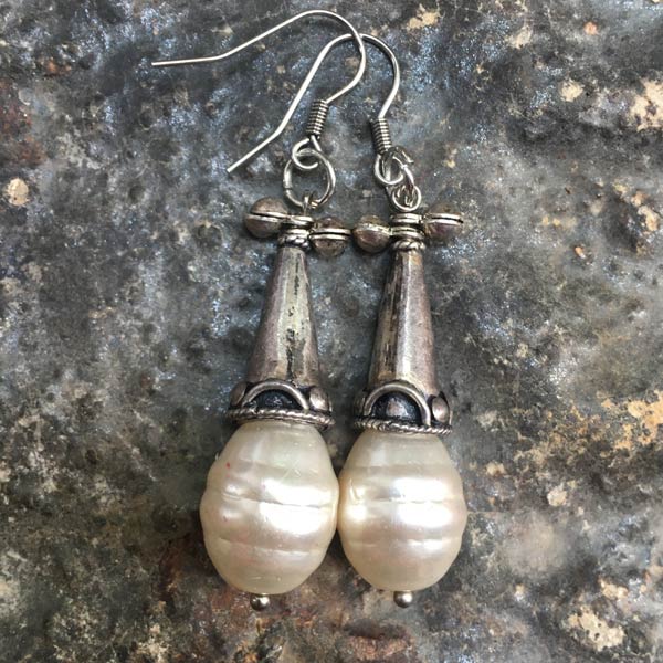 Earring E752   price €18