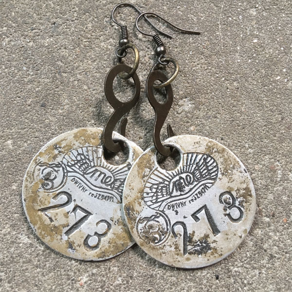 Earring E40   price €25