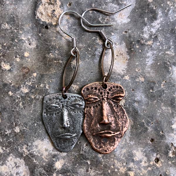 Earring E929   price €20