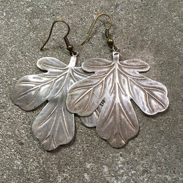 Earring E056   price €19