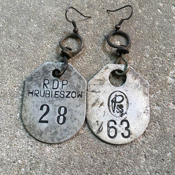 Earring E59   price €20