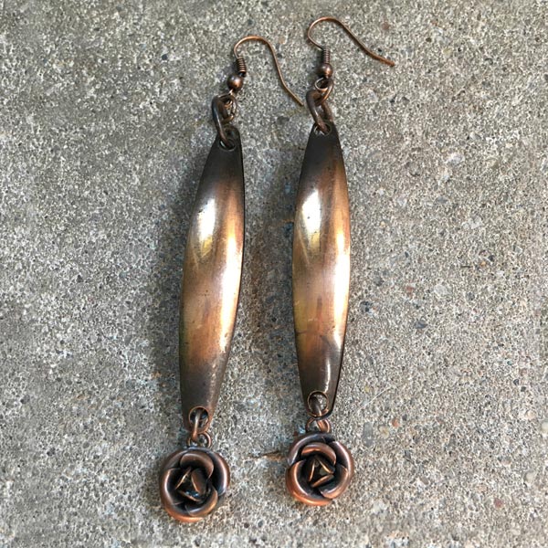 Earring E065   price €15