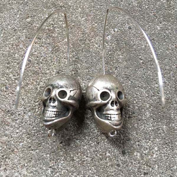 Earring E084   price €17