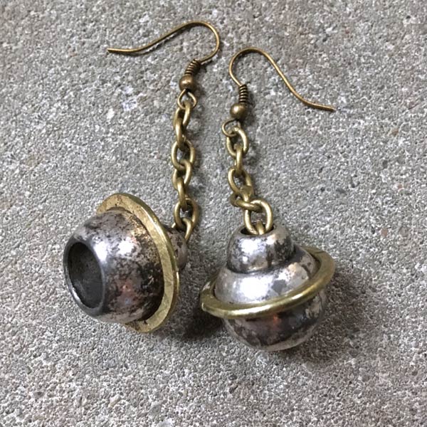 Earring E090   price €15