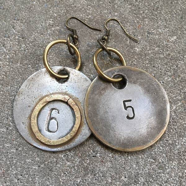 Earring E096   price €18
