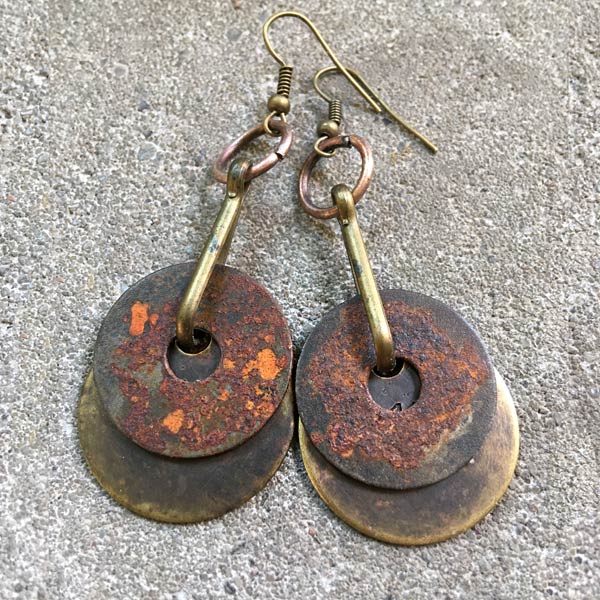 Earring E100   price €20