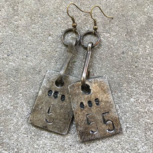 E104 Earring E104 SOLD