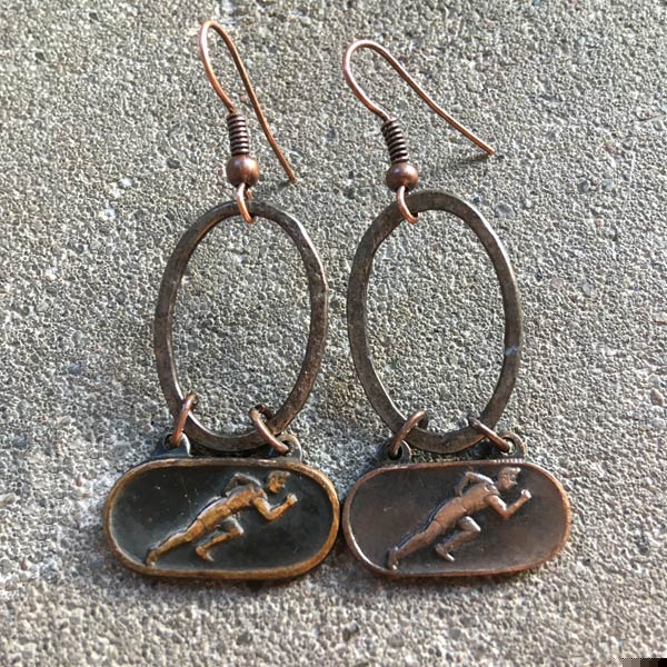 E135 Earring E135 SOLD