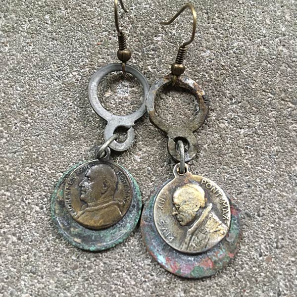Earring E144   price €20