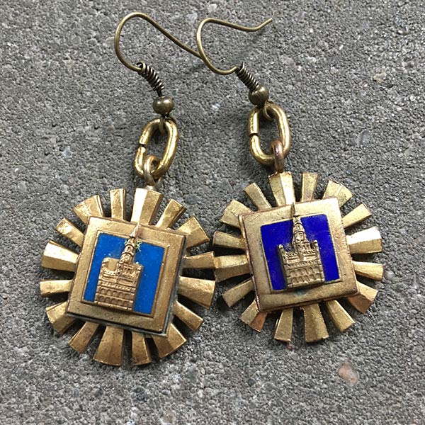 E149 Earring E149 SOLD