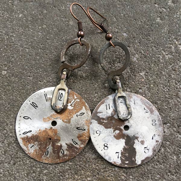 E156 Earring E156 SOLD