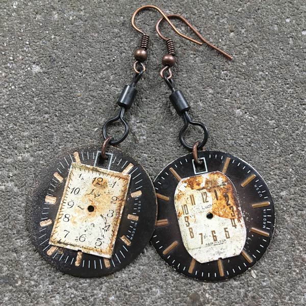 E166 Earring E166 SOLD