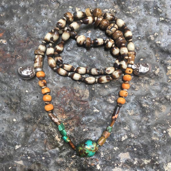 Necklace N071   price €20