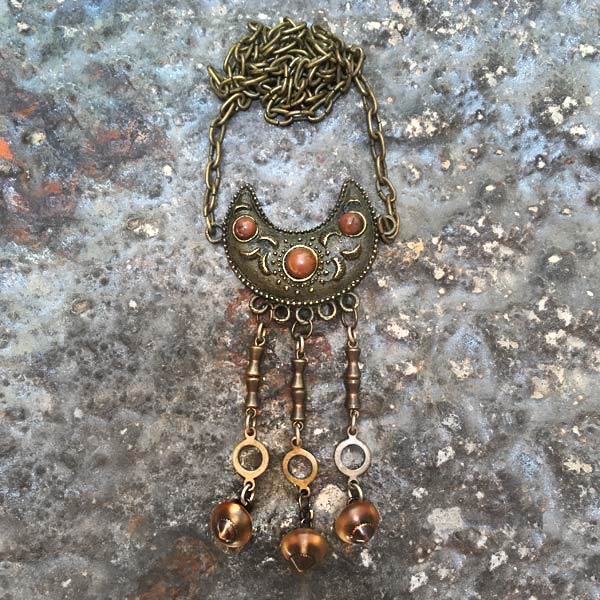 Necklace N076   price €22