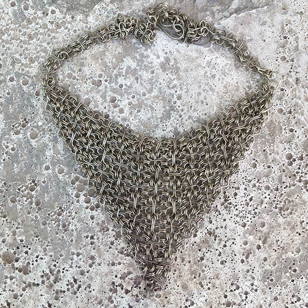 Necklace N038   price €22